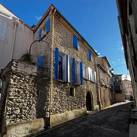 L'appart Sainte Madeleine Au Coeur D'un Village Catalan Authentique Dans Batisse Familiale Du 17eme Siecles *