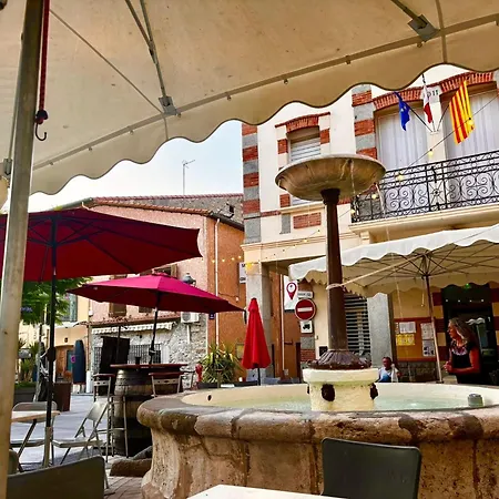 L'appart Sainte Madeleine Au Coeur D'un Village Catalan Authentique Dans Batisse Familiale Du 17eme Siecles Maureillas
